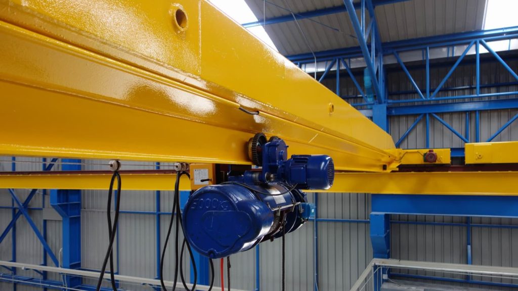 Close-up of the main beam and hoist of the LD type single-girder bridge crane