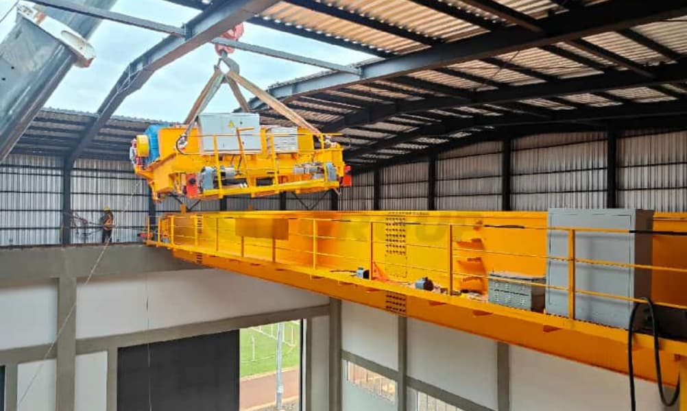 Hoisting the winch trolley