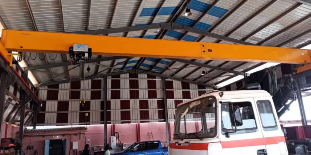 Trial operation of HD type 10 ton bridge crane in a warehouse in Mali